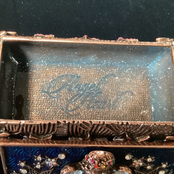 Kirks Folly trinket box with removable angel - Picture 2 of 8